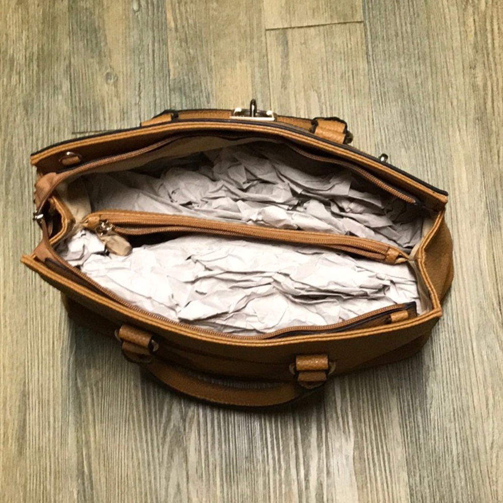 Handbag - Picture 3 of 4